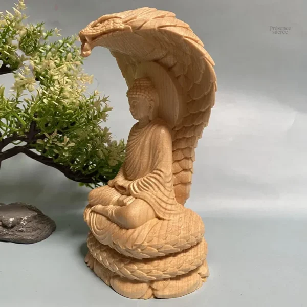 Sculpture Bouddha et serpent en bois