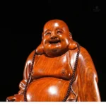 Statue Maitreya en bois, symbole de joie