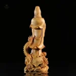 Dragon en bois portant Guan Yin, sculpture artistique