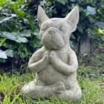 Figurine zen de chien en méditation pour extérieur