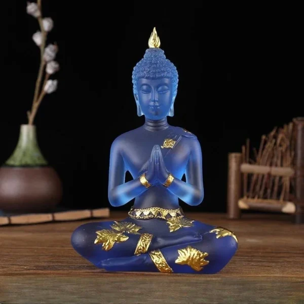 Statue colorée de Bouddha, décoration spirituelle