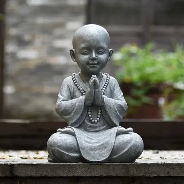 Petit moine en méditation, accessoire pour la relaxation