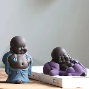 Statuette zen représentant un bébé Bouddha en méditation