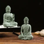 Statue Bouddha en grès, symbole de paix intérieure