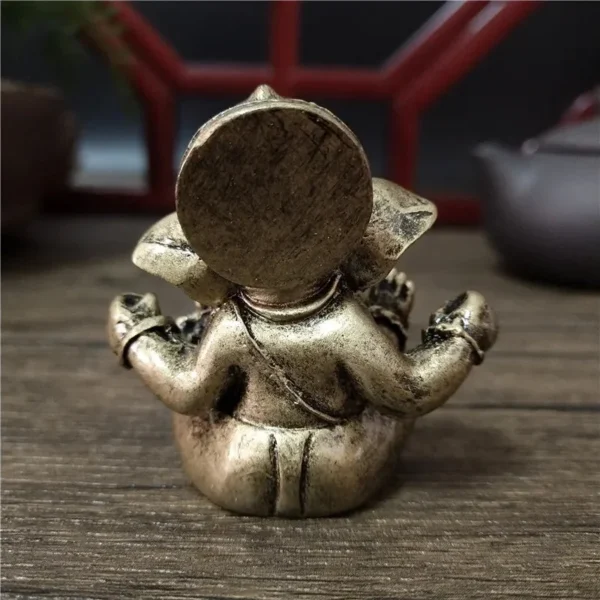 Figure en résine de Ganesh, artisanat unique