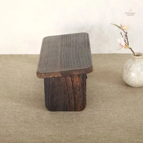 Tabouret ergonomique pour une méditation prolongée