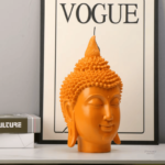 Tête de Bouddha aux couleurs vibrantes pour votre intérieur